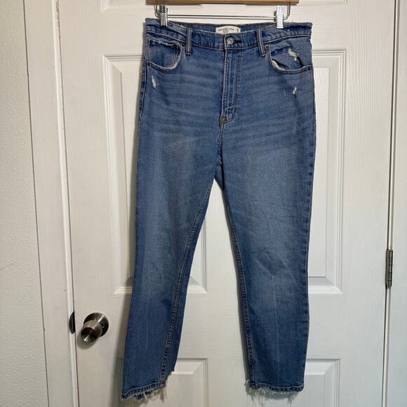 Abercrombie & Fitch The Skinny High Rise Frayed Hem - Picture 1 of 10